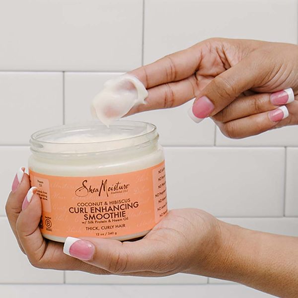 Smoothie për përmirësimin e kaçurrelave të kokosit dhe hibiscus SHEA MOISTURE 326 ml