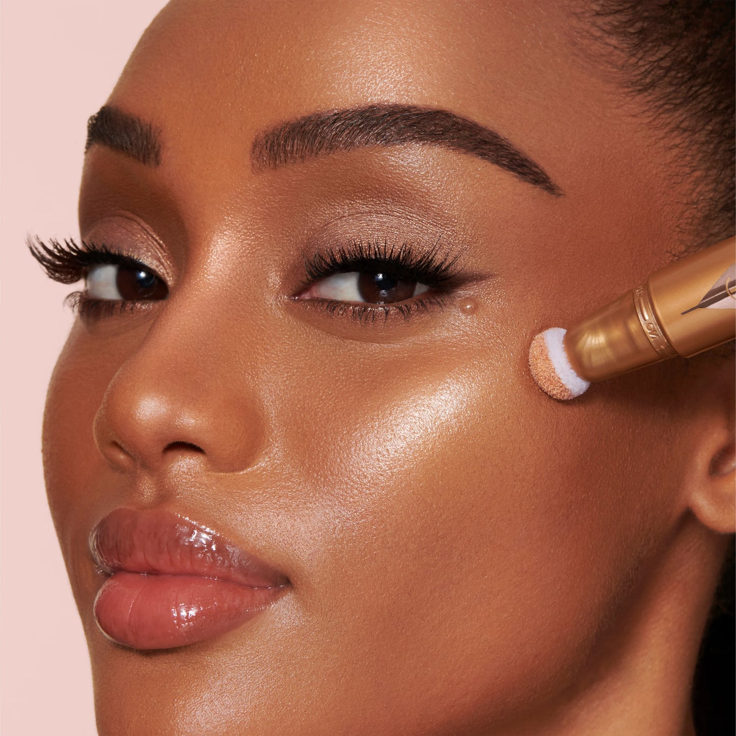 CHARLOTTE TILBURY Beauty Light Wand Easy Highlighter
