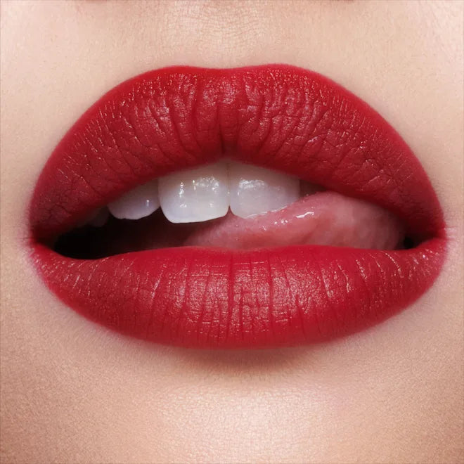 CHARLOTTE TILBURY Airbrush Flawless Lip Blur