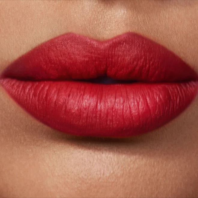 CHARLOTTE TILBURY Airbrush Flawless Lip Blur