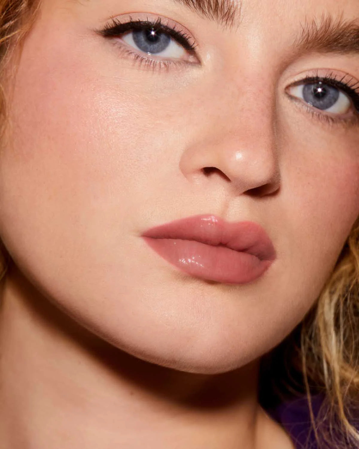 FENTY BEAUTY Glossy Posse Volume 6.0 Bomb me shkëlqim të plotë 